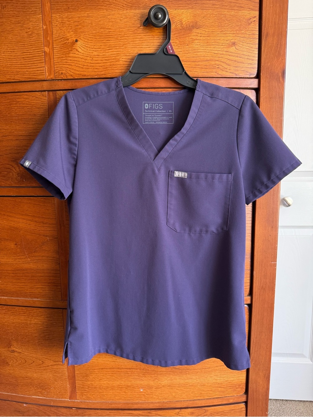 FIGS Catarina Scrub Top Purple XS Women’s